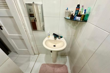 Casa à venda com 50m², 2 quartos e sem vaga Casa à venda com 50m², 2 quartos e sem vagaBanheiro de Serviço