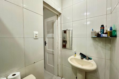 Casa à venda com 50m², 2 quartos e sem vaga Casa à venda com 50m², 2 quartos e sem vagaBanheiro de Serviço