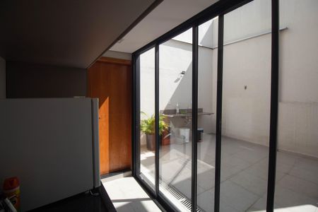 Casa à venda com 150m², 3 quartos e 2 vagas Casa à venda com 150m², 3 quartos e 2 vagasÁrea de Serviço