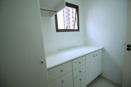 Apartamento à venda com 124m², 3 quartos e 2 vagasQuarto de Serviço