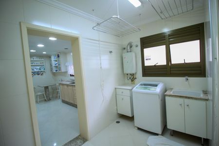 Apartamento à venda com 124m², 3 quartos e 2 vagasÁrea de Serviço