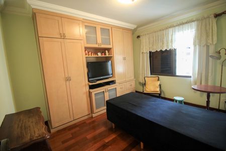 Apartamento à venda com 124m², 3 quartos e 2 vagasQuarto 3