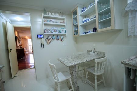 Apartamento à venda com 124m², 3 quartos e 2 vagasCozinha