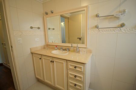 Apartamento à venda com 124m², 3 quartos e 2 vagasBanheiro