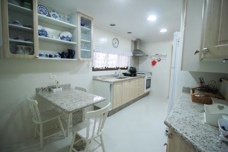 Apartamento à venda com 124m², 3 quartos e 2 vagasCozinha