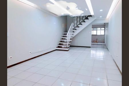 Casa à venda com 184m², 2 quartos e 1 vaga