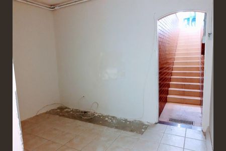 Casa à venda com 184m², 2 quartos e 1 vaga