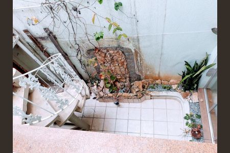 Casa à venda com 184m², 2 quartos e 1 vaga