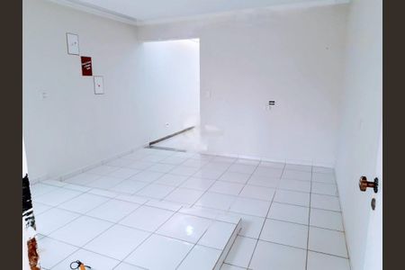 Casa à venda com 184m², 2 quartos e 1 vaga