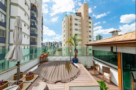 Apartamento à venda com 235m², 4 quartos e 4 vagas Apartamento à venda com 235m², 4 quartos e 4 vagasVaranda gourmet 2° Andar