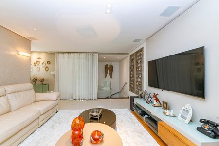 Apartamento à venda com 235m², 4 quartos e 4 vagas Apartamento à venda com 235m², 4 quartos e 4 vagasSala 2° Andar