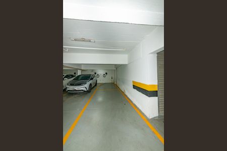 Apartamento à venda com 235m², 4 quartos e 4 vagas Apartamento à venda com 235m², 4 quartos e 4 vagasGaragem