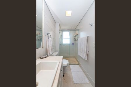 Apartamento à venda com 235m², 4 quartos e 4 vagas Apartamento à venda com 235m², 4 quartos e 4 vagasBanheiro da Suíte