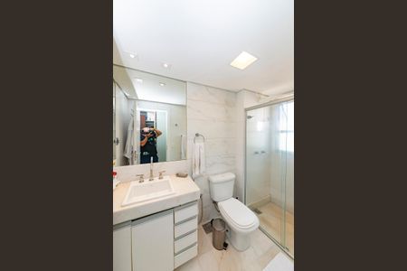 Apartamento à venda com 235m², 4 quartos e 4 vagas Apartamento à venda com 235m², 4 quartos e 4 vagasBanheiro da Suíte