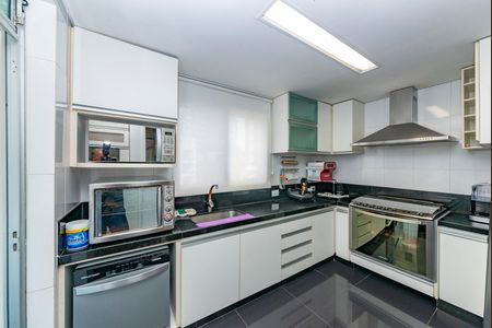 Apartamento à venda com 235m², 4 quartos e 4 vagas Apartamento à venda com 235m², 4 quartos e 4 vagasCozinha