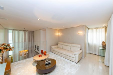 Apartamento à venda com 235m², 4 quartos e 4 vagas Apartamento à venda com 235m², 4 quartos e 4 vagasSala 2° Andar