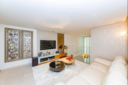 Apartamento à venda com 235m², 4 quartos e 4 vagas Apartamento à venda com 235m², 4 quartos e 4 vagasSala 2° Andar