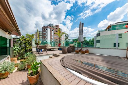 Apartamento à venda com 235m², 4 quartos e 4 vagas Apartamento à venda com 235m², 4 quartos e 4 vagasVaranda gourmet 2° Andar