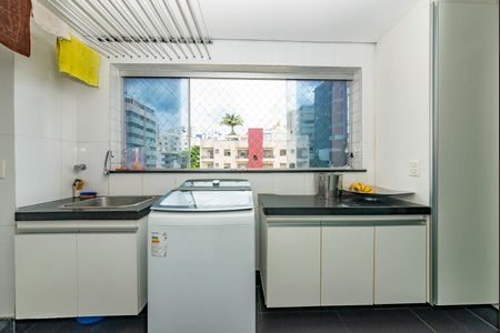 Apartamento à venda com 235m², 4 quartos e 4 vagas Apartamento à venda com 235m², 4 quartos e 4 vagasÁrea de Serviço