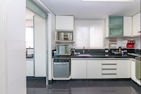 Apartamento à venda com 235m², 4 quartos e 4 vagas Apartamento à venda com 235m², 4 quartos e 4 vagasCozinha