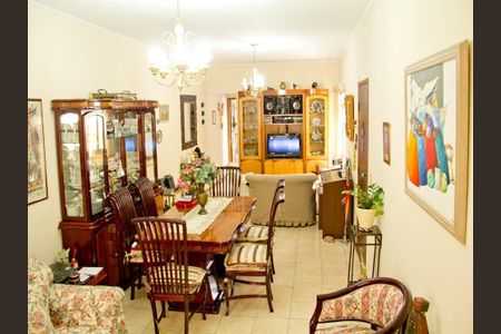 Casa para alugar com 198m², 3 quartos e 3 vagas