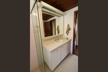 Apartamento à venda com 162m², 3 quartos e 1 vagaBanheiro Social