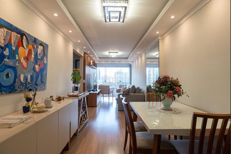 Apartamento à venda com 69m², 2 quartos e 1 vaga Apartamento à venda com 69m², 2 quartos e 1 vagaSala