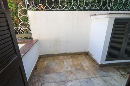 Apartamento à venda com 340m², 3 quartos e 2 vagasSacada da suíte