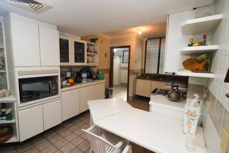 Apartamento à venda com 340m², 3 quartos e 2 vagasCozinha