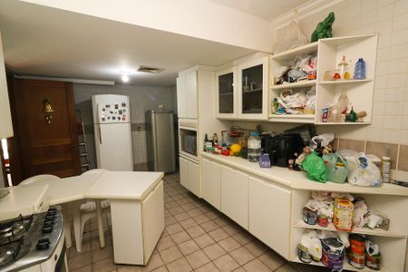 Apartamento à venda com 340m², 3 quartos e 2 vagasCozinha