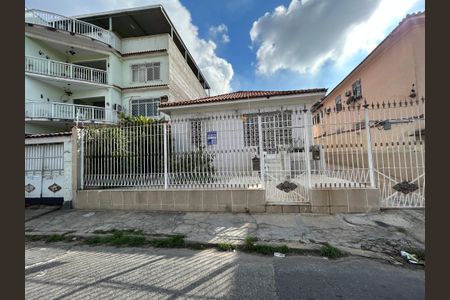 Casa à venda com 480m², 4 quartos e 4 vagasFachada