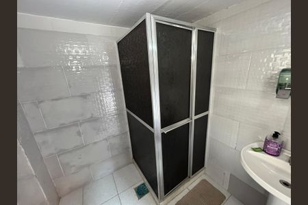 Casa à venda com 480m², 4 quartos e 4 vagasBanheiro 2