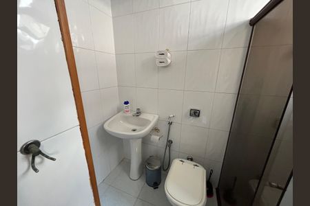 Casa à venda com 480m², 4 quartos e 4 vagasBanheiro da Suíte 2