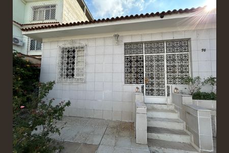 Casa à venda com 480m², 4 quartos e 4 vagasFachada