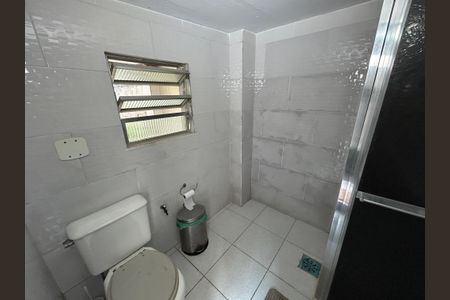 Casa à venda com 480m², 4 quartos e 4 vagasBanheiro 2