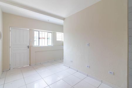 Casa para alugar com 150m², 2 quartos e 1 vaga Casa para alugar com 150m², 2 quartos e 1 vagaSala