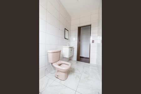 Casa para alugar com 100m², 2 quartos e 2 vagasBanheiro 1