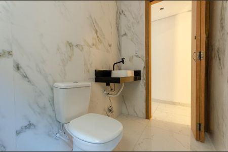 Casa à venda com 219m², 3 quartos e 2 vagas Casa à venda com 219m², 3 quartos e 2 vagasBanheiro