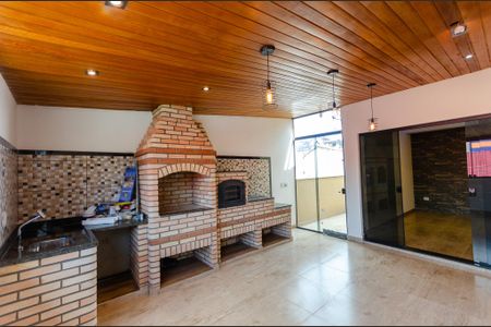 Casa à venda com 219m², 3 quartos e 2 vagas Casa à venda com 219m², 3 quartos e 2 vagasChurrasqueira