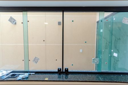 Casa à venda com 219m², 3 quartos e 2 vagas Casa à venda com 219m², 3 quartos e 2 vagasCozinha - Janela