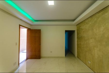 Casa à venda com 219m², 3 quartos e 2 vagas Casa à venda com 219m², 3 quartos e 2 vagasSala