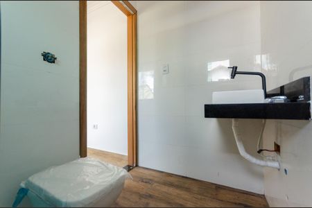 Casa à venda com 219m², 3 quartos e 2 vagas Casa à venda com 219m², 3 quartos e 2 vagasSuíte 2 - Banheiro