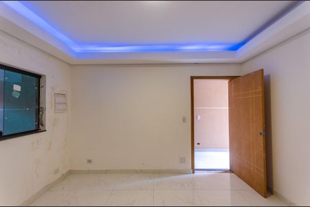 Casa à venda com 219m², 3 quartos e 2 vagas Casa à venda com 219m², 3 quartos e 2 vagasSala