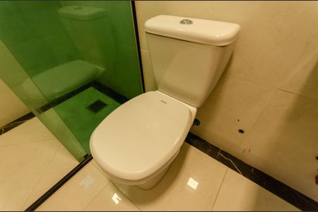 Casa à venda com 219m², 3 quartos e 2 vagas Casa à venda com 219m², 3 quartos e 2 vagasSuíte 1 - Banheiro