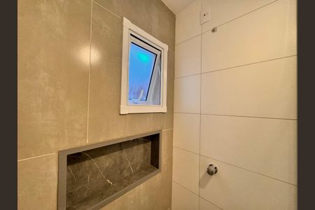 Apartamento à venda com 57m², 2 quartos e 1 vaga Apartamento à venda com 57m², 2 quartos e 1 vagaBanheiro