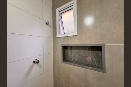 Apartamento à venda com 57m², 2 quartos e 1 vaga Apartamento à venda com 57m², 2 quartos e 1 vagaBanheiro da suíte