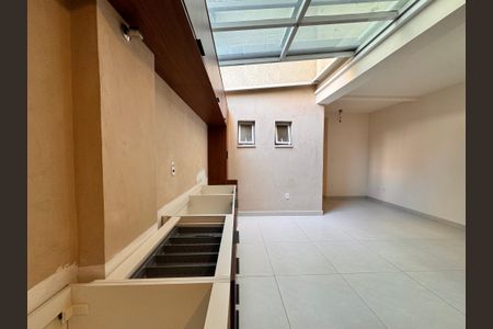 Apartamento à venda com 57m², 2 quartos e 1 vaga Apartamento à venda com 57m², 2 quartos e 1 vagaCozinha