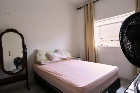 Casa à venda com 280m², 4 quartos e 3 vagas Casa à venda com 280m², 4 quartos e 3 vagasSuíte