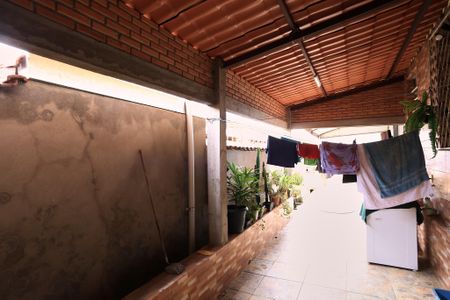 Casa à venda com 280m², 4 quartos e 3 vagas Casa à venda com 280m², 4 quartos e 3 vagasÁrea de Serviço