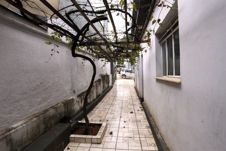 Casa à venda com 280m², 4 quartos e 3 vagas Casa à venda com 280m², 4 quartos e 3 vagasQuintal